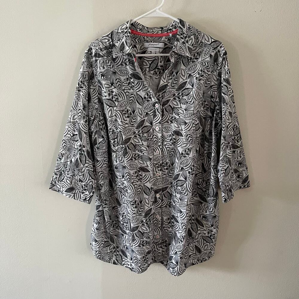 Foxcroft Non Iron Blouse Womens 18W Black White Leaf Print 3/4 Sleeve Button